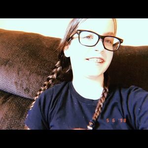 Meet your Posher, Ella